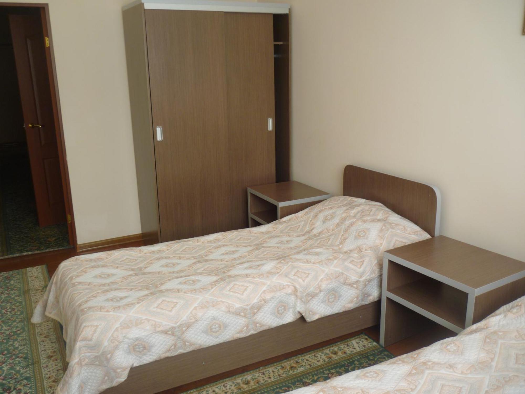 Hotel Эдельвейс à Almaty Extérieur photo