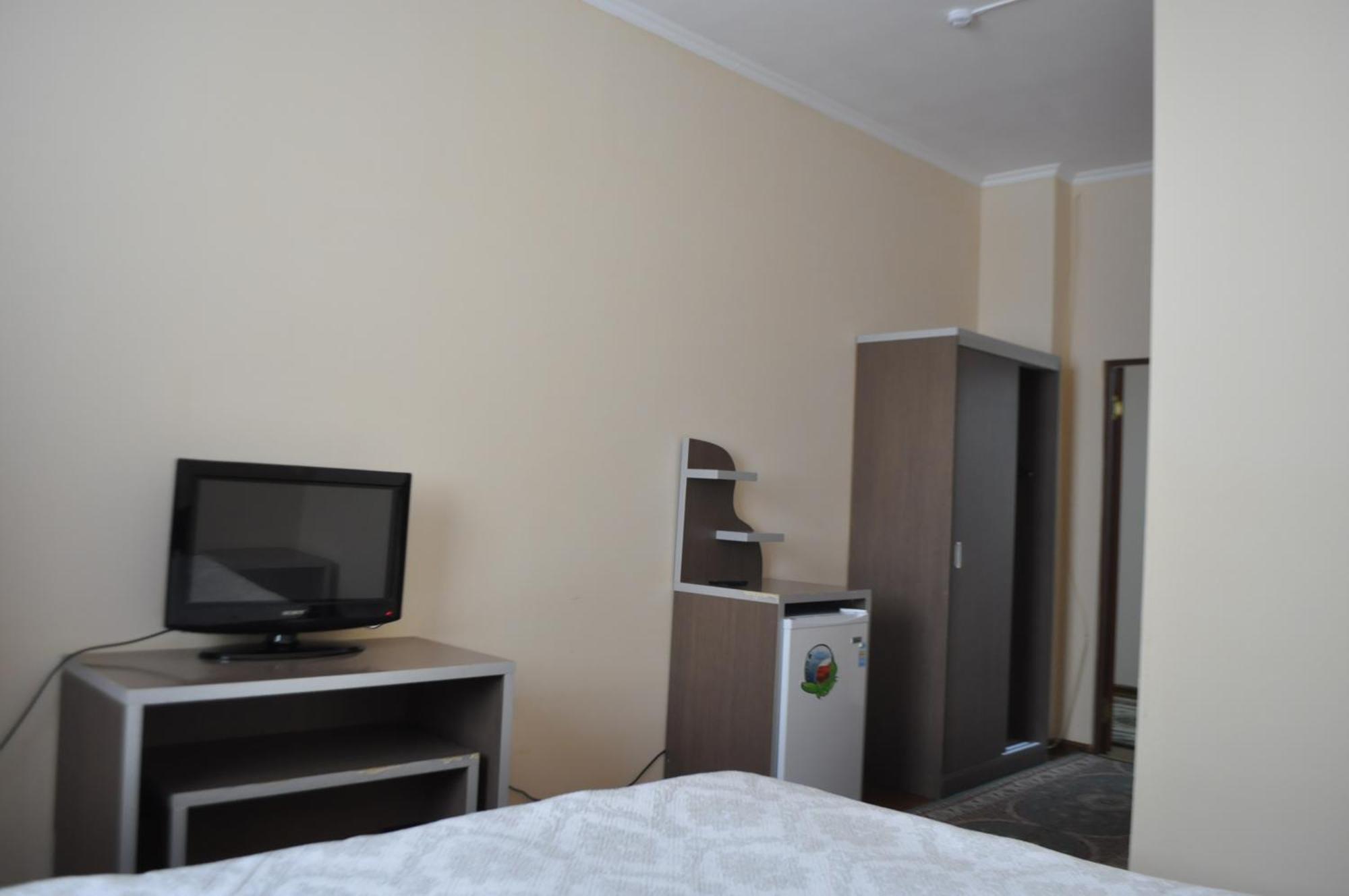 Hotel Эдельвейс à Almaty Extérieur photo