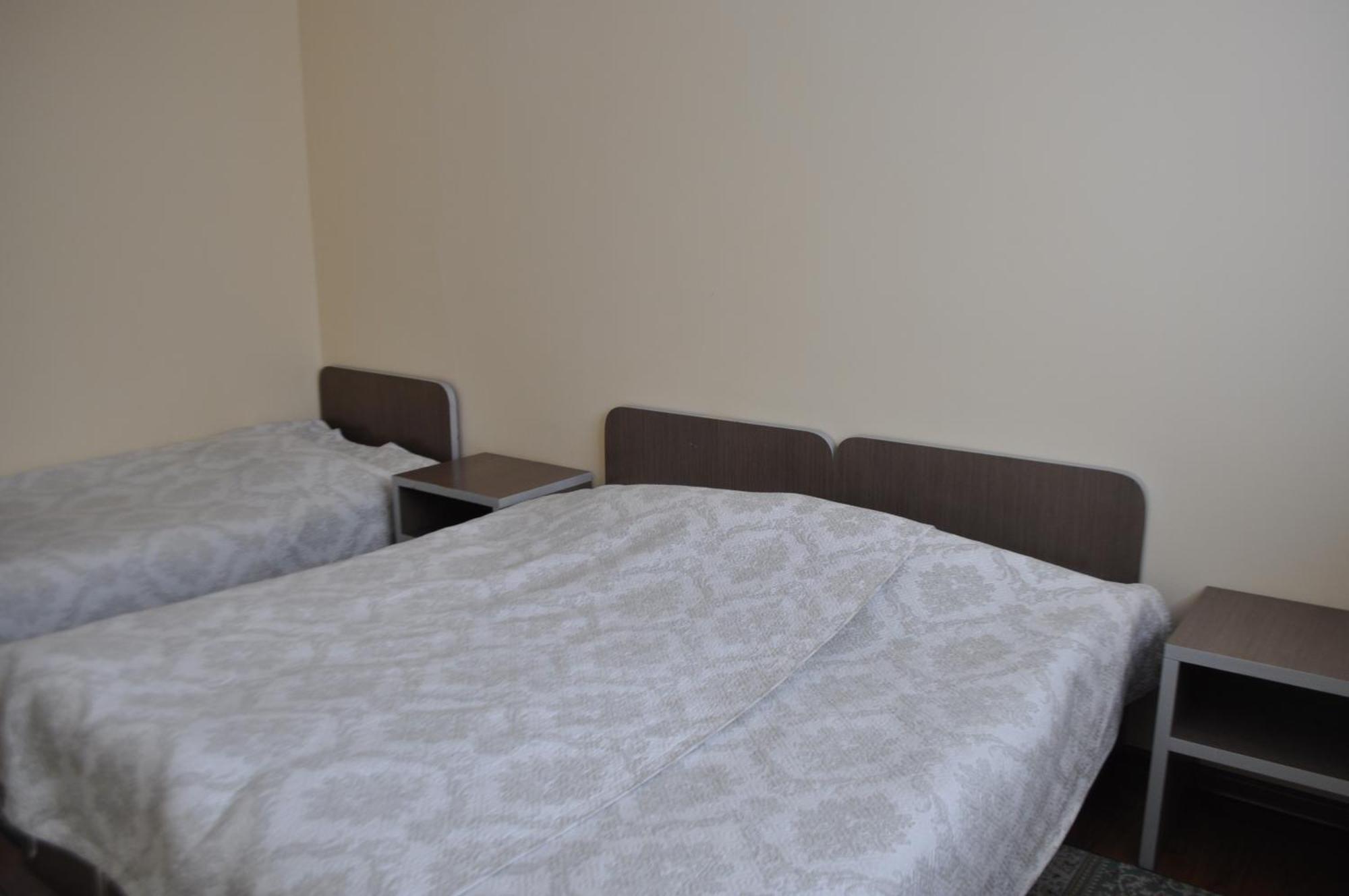 Hotel Эдельвейс à Almaty Extérieur photo