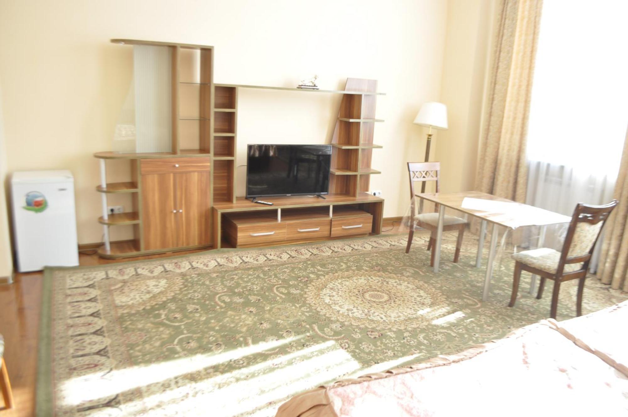 Hotel Эдельвейс à Almaty Extérieur photo