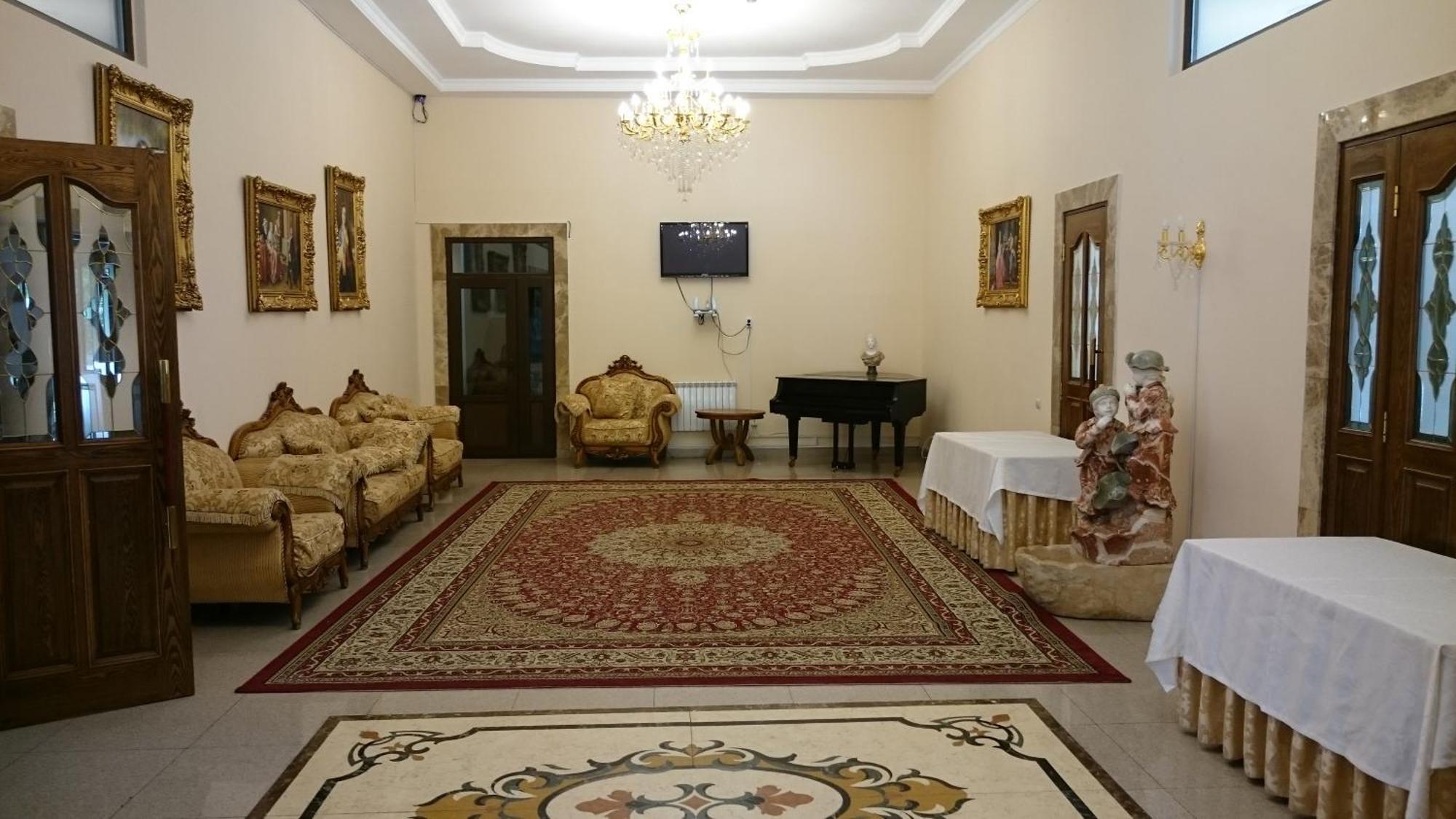 Hotel Эдельвейс à Almaty Extérieur photo