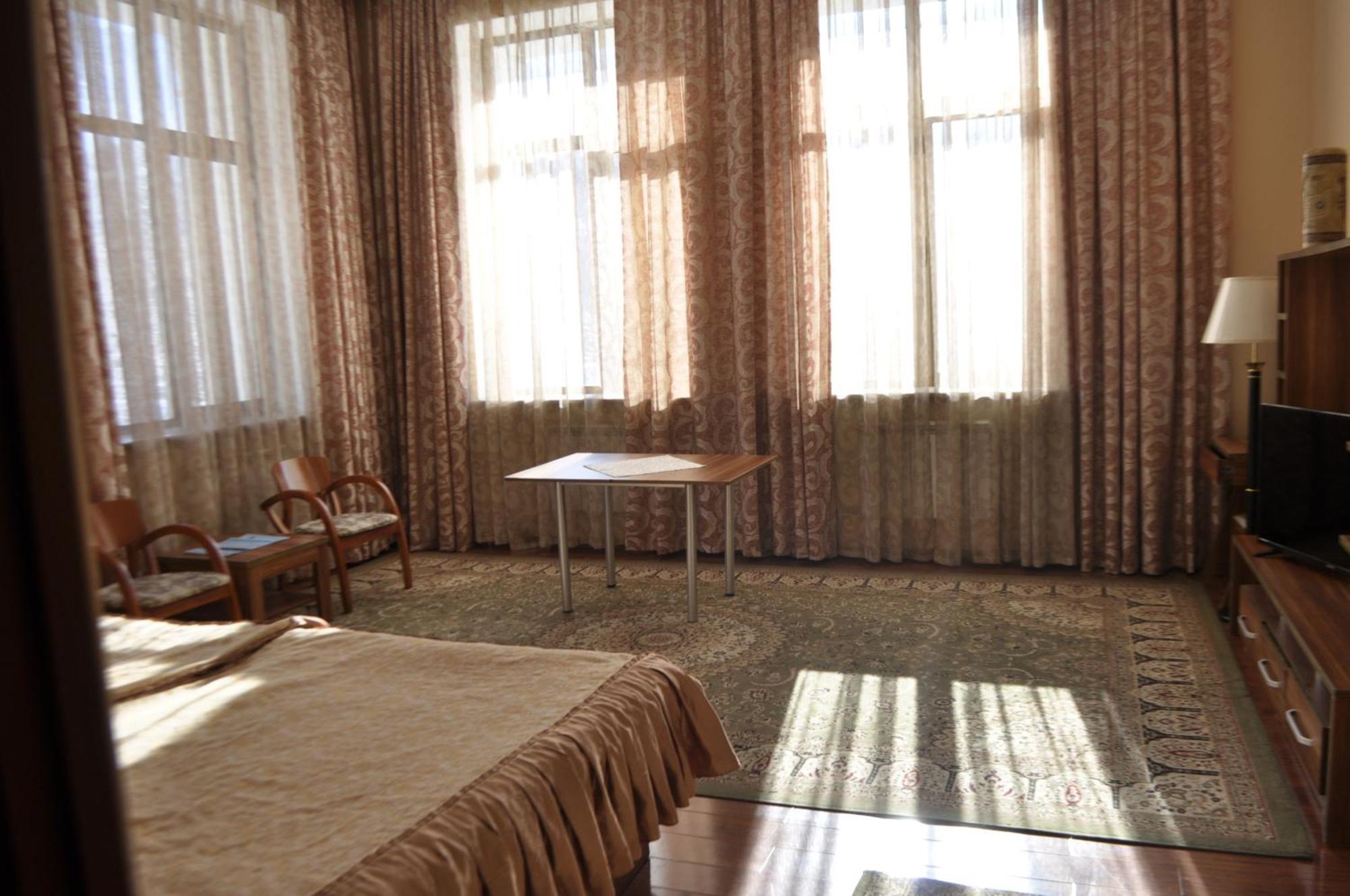 Hotel Эдельвейс à Almaty Extérieur photo