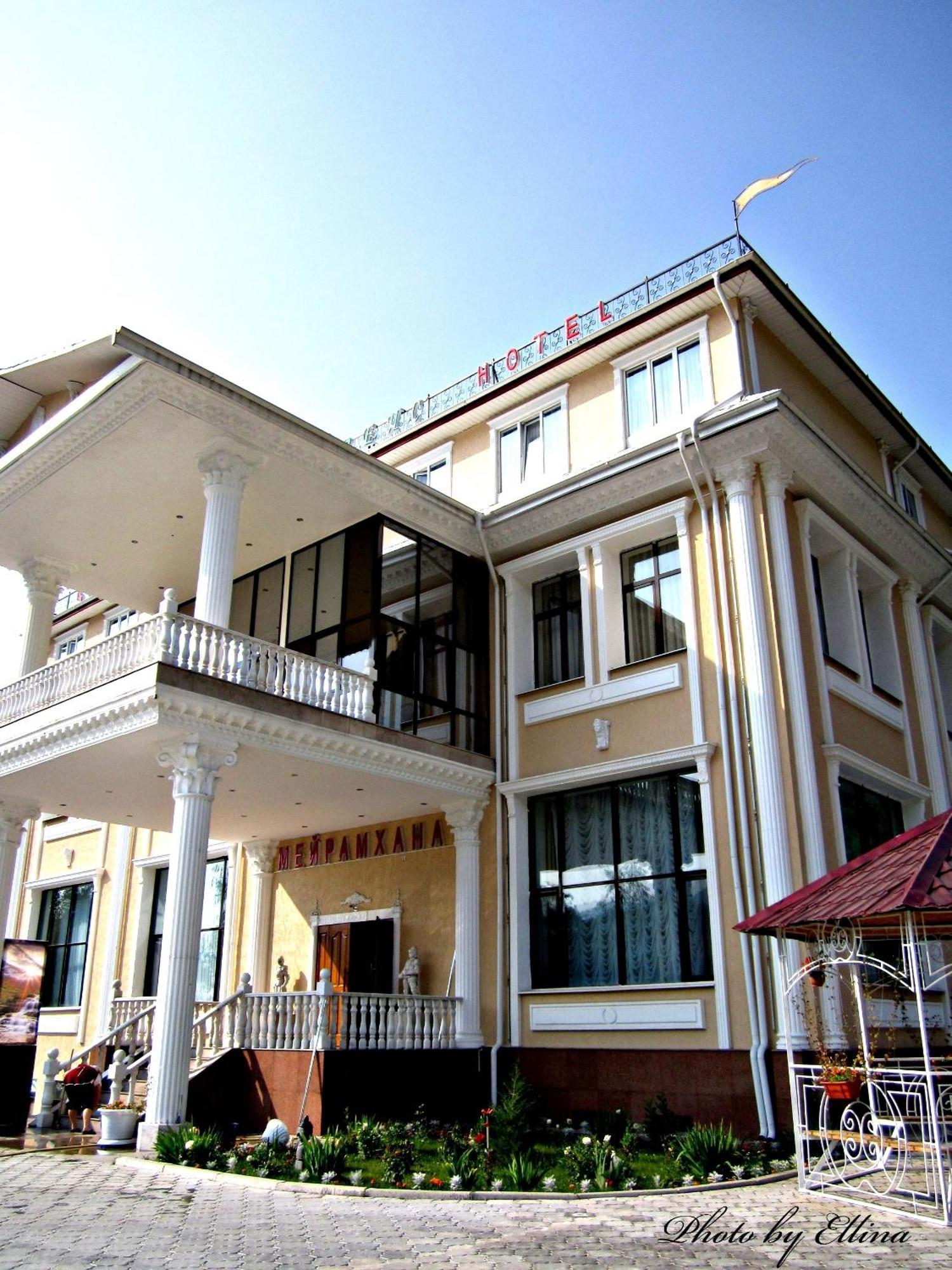 Hotel Эдельвейс à Almaty Extérieur photo