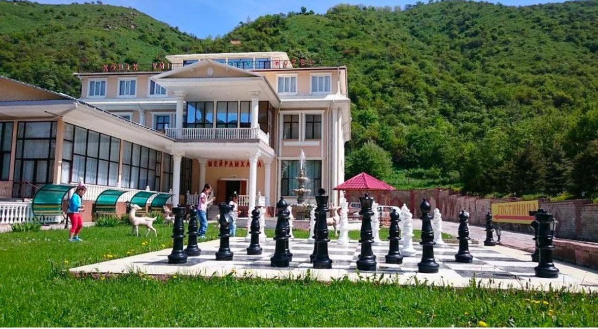 Hotel Эдельвейс à Almaty Extérieur photo